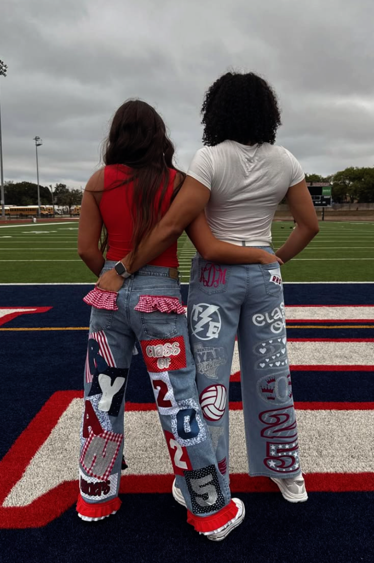 Stylish Senior Jeans Ideas for a Timeless Look! - thecanadianguy.com